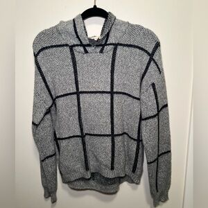 Grid Pattern Hooded Sweater
